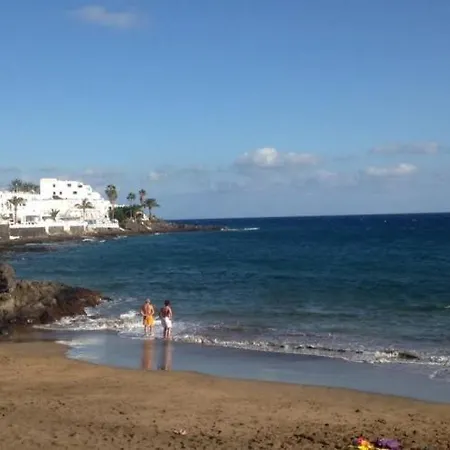 In Puerto Del Carmen Sleeps 5 Includes Swimming Pool 3 * Puerto del Carmen (Lanzarote)
