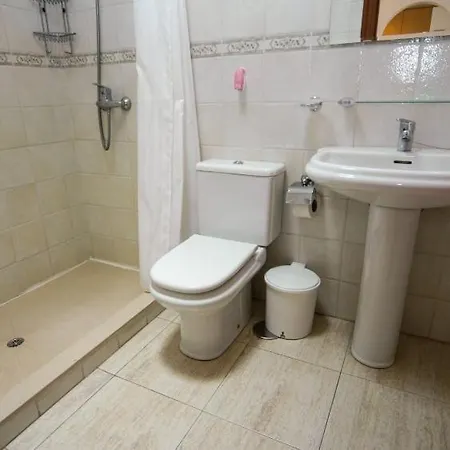 In Puerto Del Carmen Sleeps 5 Includes Swimming Pool 3 * Puerto del Carmen (Lanzarote)